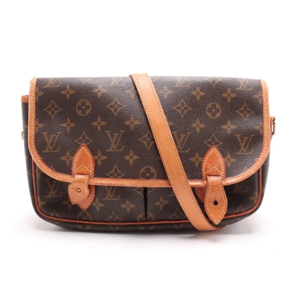 Louis Vuitton Monogram Gibecière MM (Lowest on Posh)